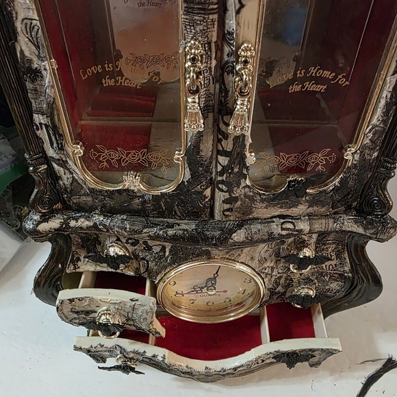 Gothic Halloween Jewelry Box - Picture 12 of 16